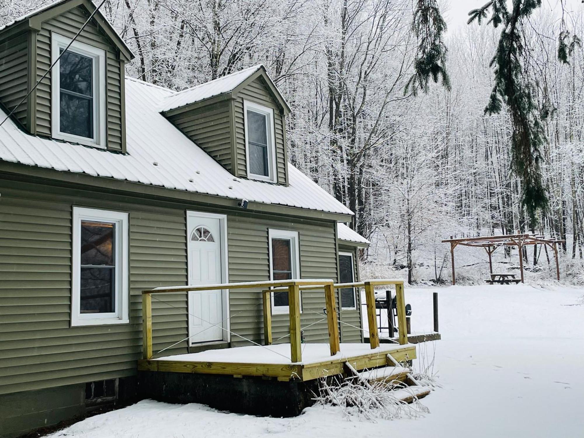 Cozy Cottage With Jacuzzi And Fire Pit And Reading Nook! Livingston Manor Exteriér fotografie